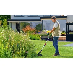 BOSCH UNIVERSAL 18V-26-500 GRÆSTRIMMER 26 CM 18,0 V UDEN BATTERI OG LADER